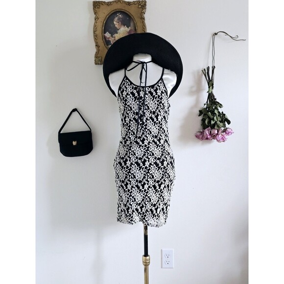 American Vintage Dresses & Skirts - vintage 90s Black white lace sleeveless mini dress bodycon dress cocktail...